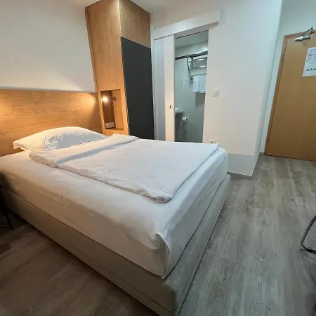 Garni Cirman Lubiana