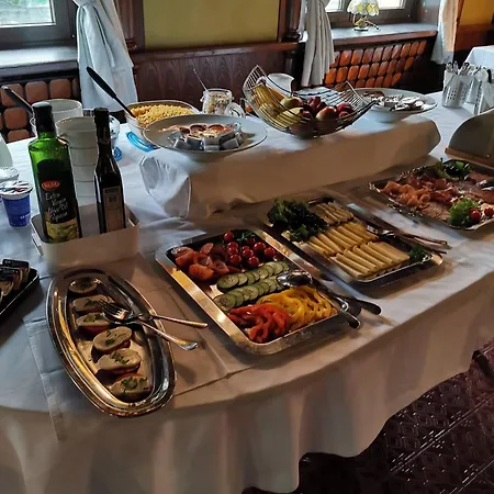 Garni Cirman 3* Λιουμπλιάνα