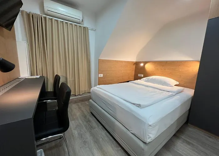 Ξενοδοχείο Garni Cirman 3*