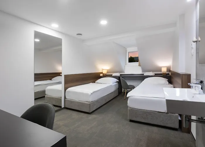 Garni Cirman 3* Λιουμπλιάνα