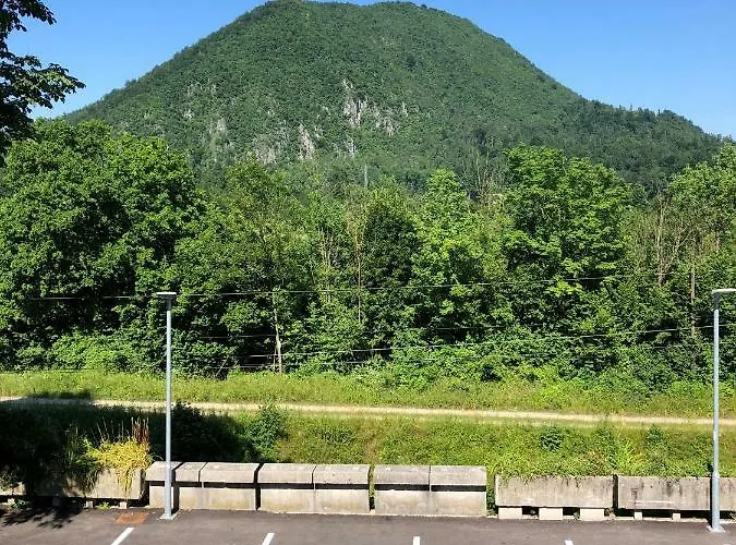 Garni Cirman ホテル