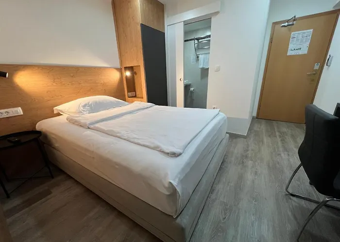 Garni Cirman Любляна